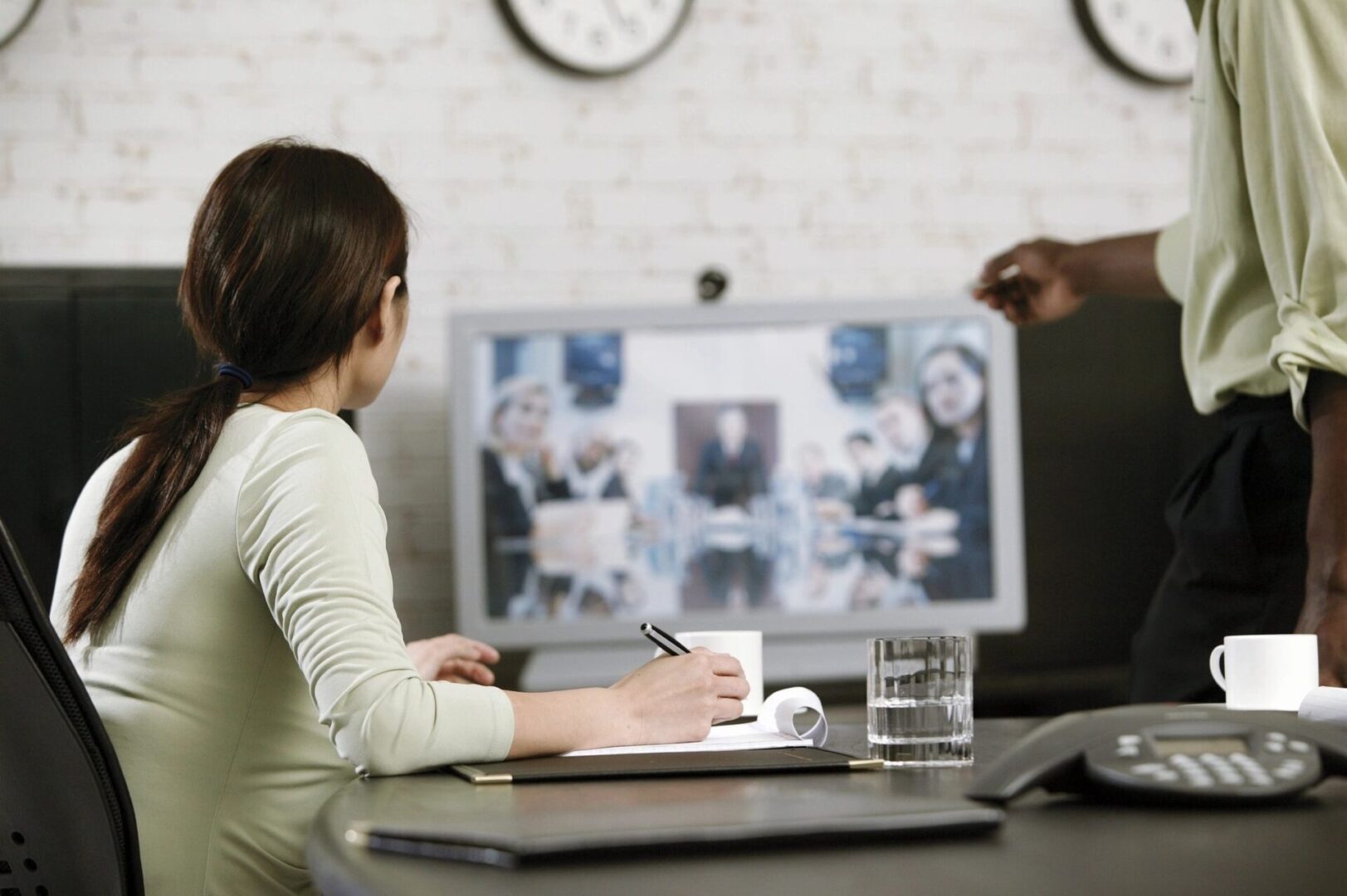 Don't Make These 5 Mistakes When Holding Online Meetings - Your Part